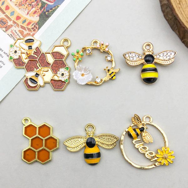 Wholesale 1 Drop Oil Alloy Yellow Simulation Cute Cartoon Bee Hive Pendant DIY Pendant Hot on Sale