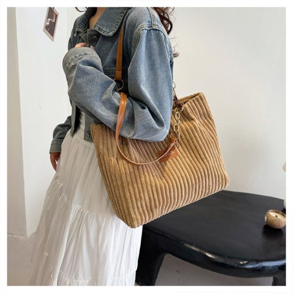 Wholesale Corduroy Large Capacity Casual Style Simple and Western Commuter Shoulder Bags Cheap