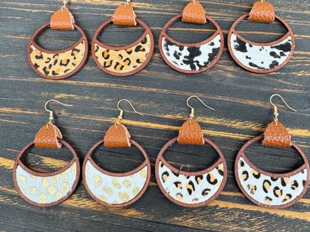 Wholesale Western Leather Circular Geometric Hollow Inlaid with Leopard Print Classic Exaggerated Earrings For Cheap