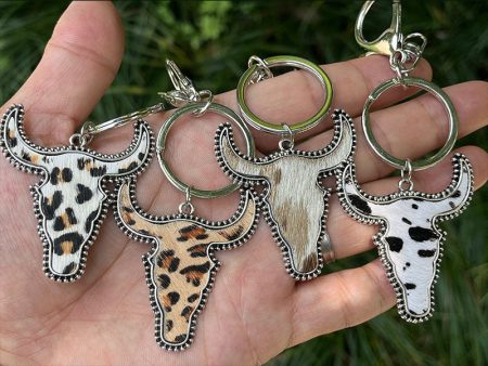 Wholesale 2pcs Leopard Bull Head Vintage Genuine Leather Cow Pattern Western Style Keychains For Sale