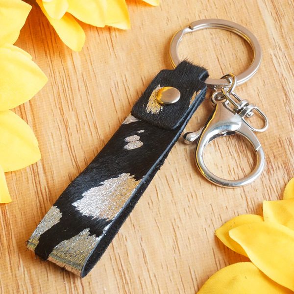 Wholesale 2pcs Western Style Animal Fur Pattern Camouflage Genuine Leather Personalized Handmade Keychains Discount