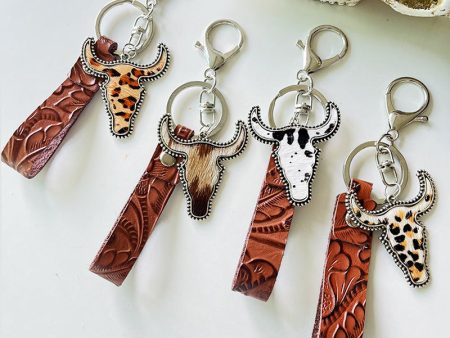 Wholesale 2pcs Genuine Leather Vintage Ethnic Brown Leather Bull Head Multicolor Western Style Keychain Discount