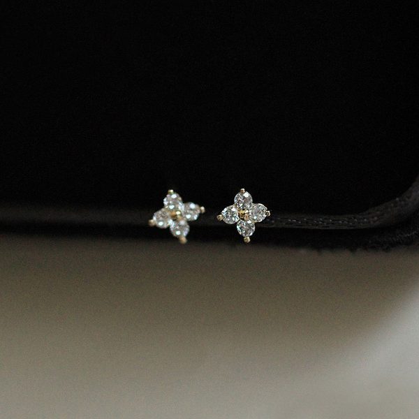 Wholesale Mini  Four-leaf Clover Simple Silver Ear Studs Online